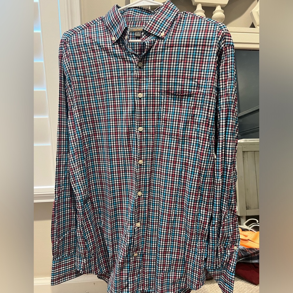 Peter Millar performance button down. Size large